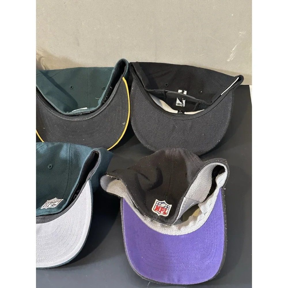 professional sports Hats‎ Lot